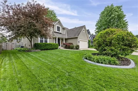 15567 S Apache Cir, Olathe, KS 66062
