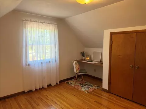 Bedroom - 404 N 14th St, Atchison, KS 66002 photo 4 of 6