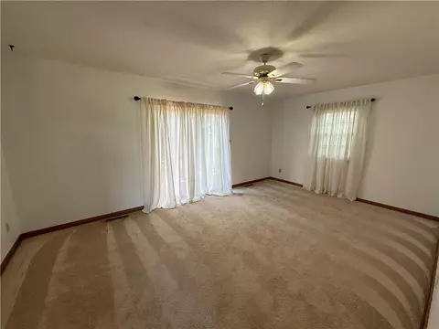 Bedroom - 404 N 14th St, Atchison, KS 66002 photo 3 of 6