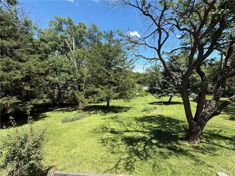 Exterior - 404 N 14th St, Atchison, KS 66002 photo 7 of 7