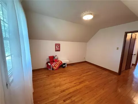 Bedroom - 404 N 14th St, Atchison, KS 66002 photo 5 of 6