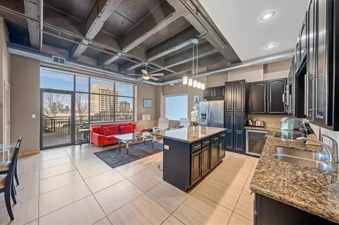 2940 Baltimore Ave #1101, Kansas City, MO 64108