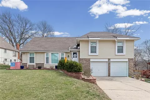 8221 Noland Rd, Lenexa, KS 66215