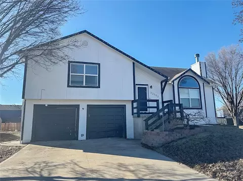 32593 W 172nd Ter, Gardner, KS 66030