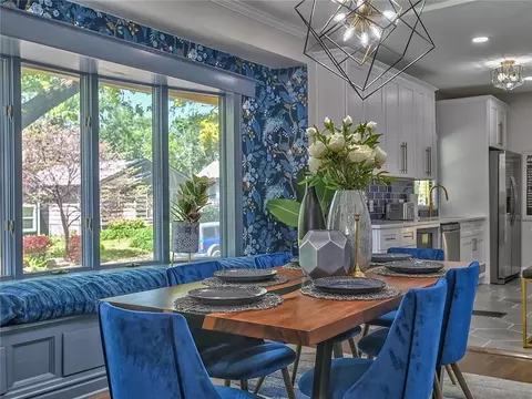 700 E 43rd St, Kansas City, MO 64110