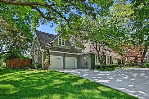 1901 W 69th St, Mission Hills, KS 66208
