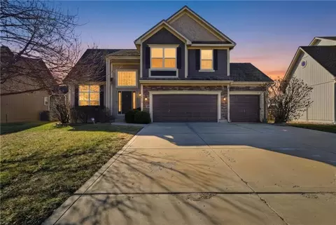 2513 SW 12th St, Lees Summit, MO 64081