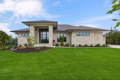 11560 S Wild Rose Ln, Olathe, KS 66061
