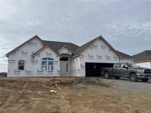 4704 Woodland Shores Ct, Saint Joseph, MO 64505