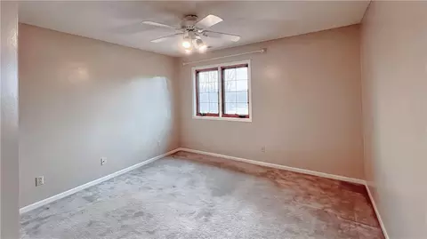 Bedroom - 39 Mackenzie Dr, Saint Joseph, MO 64503 photo 7 of 10