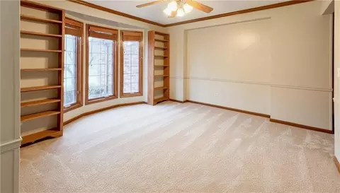 Living - 39 Mackenzie Dr, Saint Joseph, MO 64503 photo 1 of 14