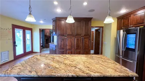 Kitchen - 39 Mackenzie Dr, Saint Joseph, MO 64503 photo 4 of 7