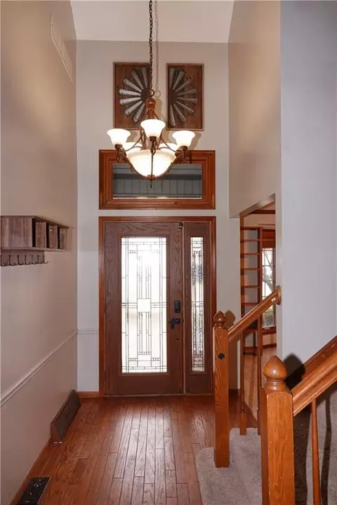 Entry Way - 39 Mackenzie Dr, Saint Joseph, MO 64503 photo 2 of 2