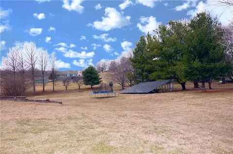 Exterior - 39 Mackenzie Dr, Saint Joseph, MO 64503 photo 7 of 13