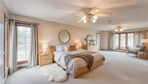 Bedroom - 39 Mackenzie Dr, Saint Joseph, MO 64503 photo 2 of 10
