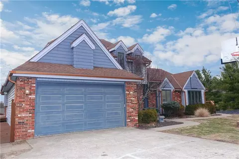 Exterior - 39 Mackenzie Dr, Saint Joseph, MO 64503 photo 5 of 13