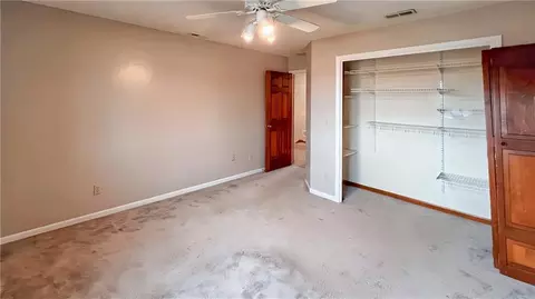 Bedroom - 39 Mackenzie Dr, Saint Joseph, MO 64503 photo 8 of 10