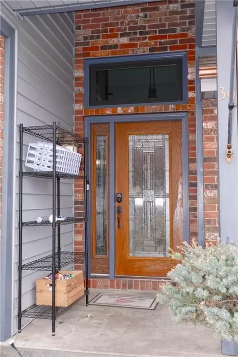 Entry Way - 39 Mackenzie Dr, Saint Joseph, MO 64503 photo 1 of 2