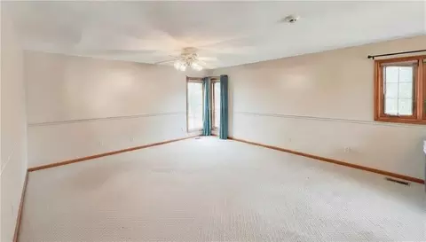 Bedroom - 39 Mackenzie Dr, Saint Joseph, MO 64503 photo 3 of 10