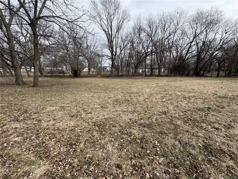 S 6th & 7th Street, Lacygne, KS 66040