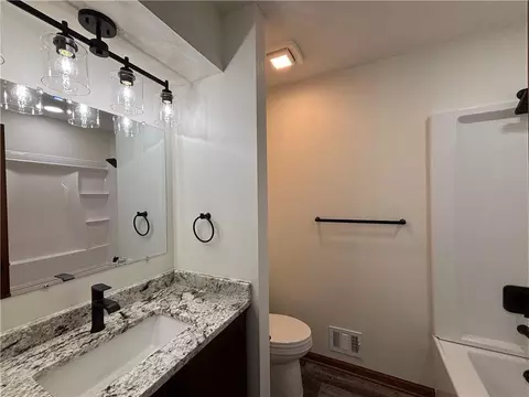 Bath - 1004 3rd Ter, Lees Summit, MO 64063 photo 3 of 4