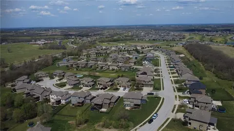 View/Area - 1217 Hampton Dr, Raymore, MO 64083 photo 4 of 8