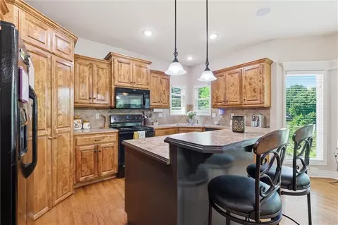 Kitchen - 312 SE Battery Dr, Lees Summit, MO 64063 photo 1 of 5