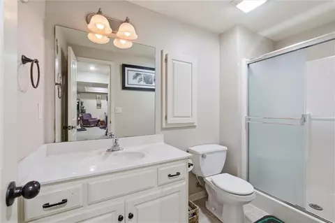 Bath - 312 SE Battery Dr, Lees Summit, MO 64063 photo 5 of 5