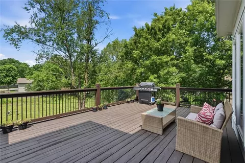 Exterior - 312 SE Battery Dr, Lees Summit, MO 64063 photo 3 of 10