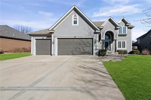 3812 NE 94th Ter, Kansas City, MO 64156