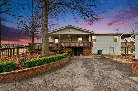 1492 SW Hook Rd, Lees Summit, MO 64082
