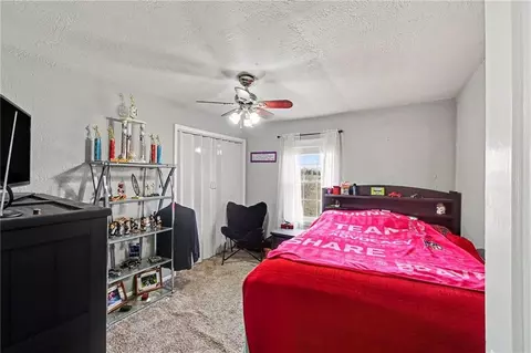 Bedroom - 1492 SW Hook Rd, Lees Summit, MO 64082 photo 4 of 4