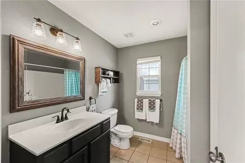 Bath - 1492 SW Hook Rd, Lees Summit, MO 64082 photo 4 of 4