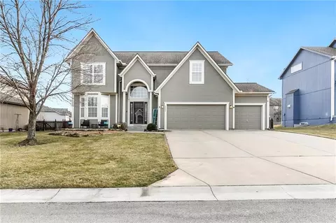 2205 SW Hawk View Rd, Lees Summit, MO 64082