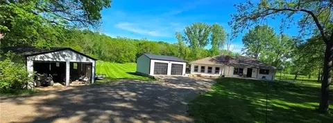 7341 Sycamore Dr, Holt, MO 64048