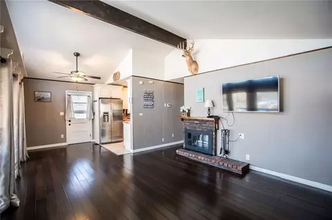 Living - 29613 Forthview Rd, Edwards, MO 65326 photo 2 of 3