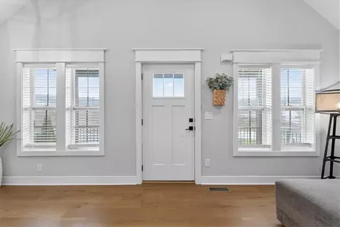 1004 S Harmony Ave, Independence, MO 64056