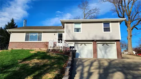 3704 S Claremont Ave, Independence, MO 64052