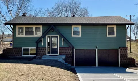 22311 W 74 St, Shawnee, KS 66227