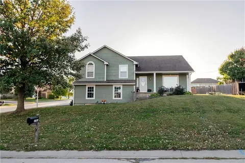 1701 Jayhawk Dr, Atchison, KS 66002