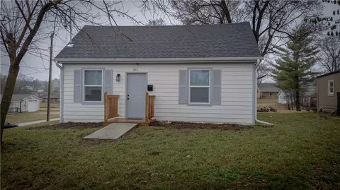401 Darneal Ave, Richmond, MO 64085