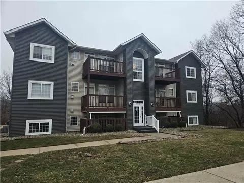 17201 E 32nd St #9, Independence, MO 64055