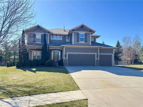 15828 Hayes St, Overland Park, KS 66221