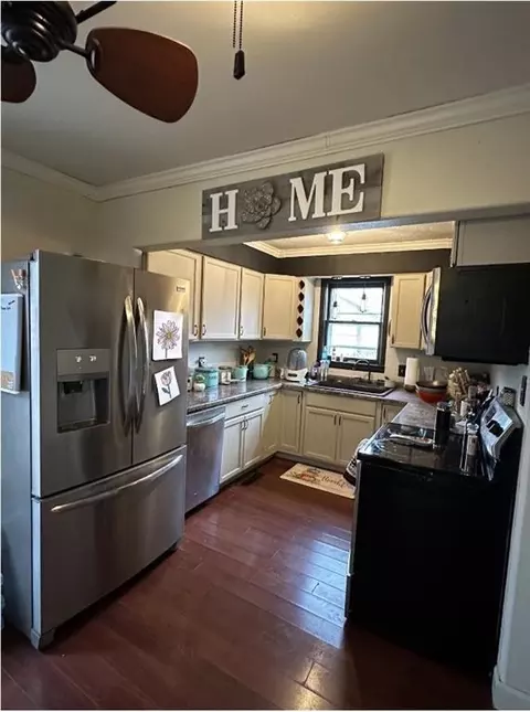 Kitchen - 205 E Maple St, Liberal, MO 64762 photo 3 of 3