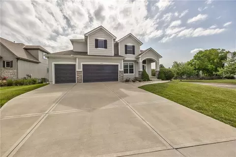 14017 Haskins St, Overland Park, KS 66221