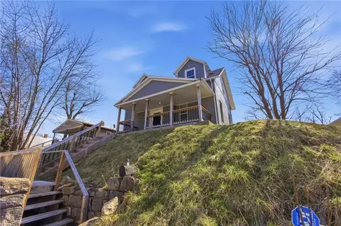 751 Stewart Ave, Kansas City, KS 66101