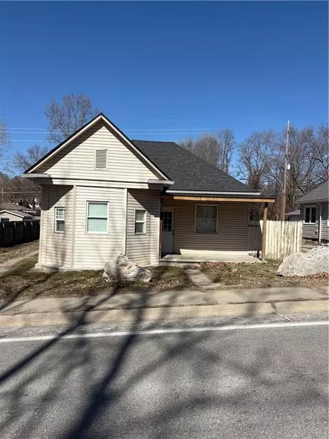 805 Mason Ave, Saint Joseph, MO 64504