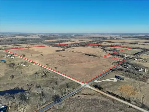 235 Th St, Fort Scott, KS 66701