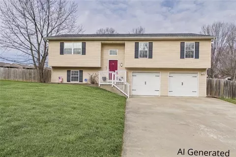 7 SE 150th Rd, Warrensburg, MO 64093