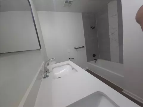 Bath - 1211 SE Briarcroft St, Lees Summit, MO 64063 photo 2 of 4